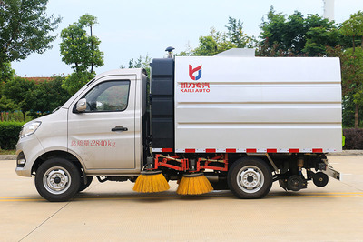長安掃路車 高效環(huán)衛(wèi)解決方案，守護(hù)城市清潔